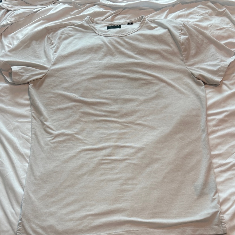CUTS split hem tee